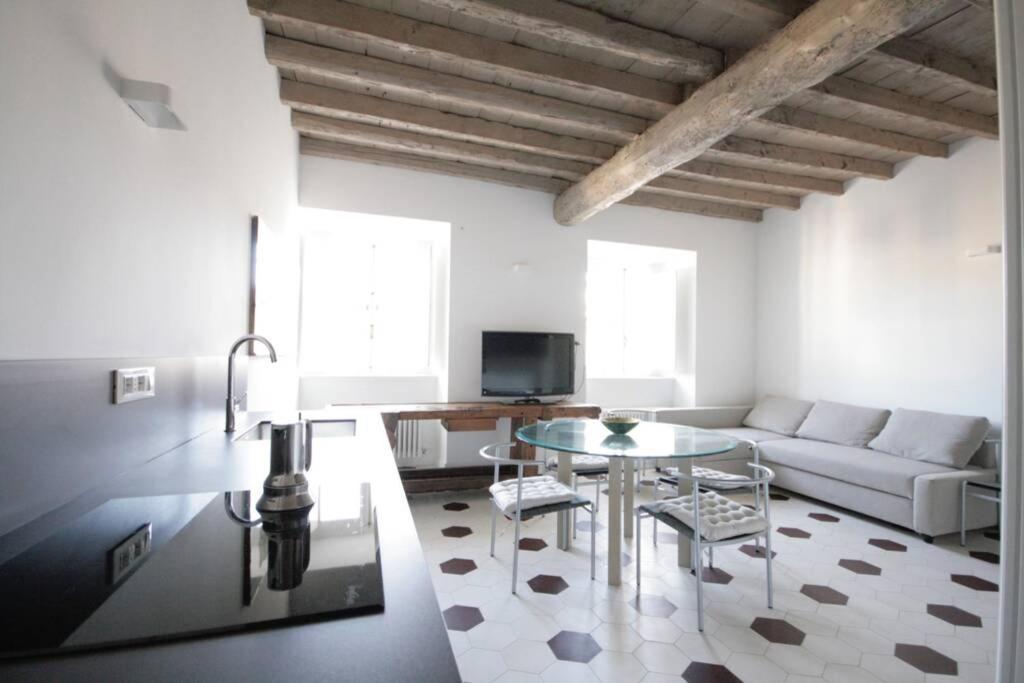 Charmant Maison In Centro Turin Bagian luar foto